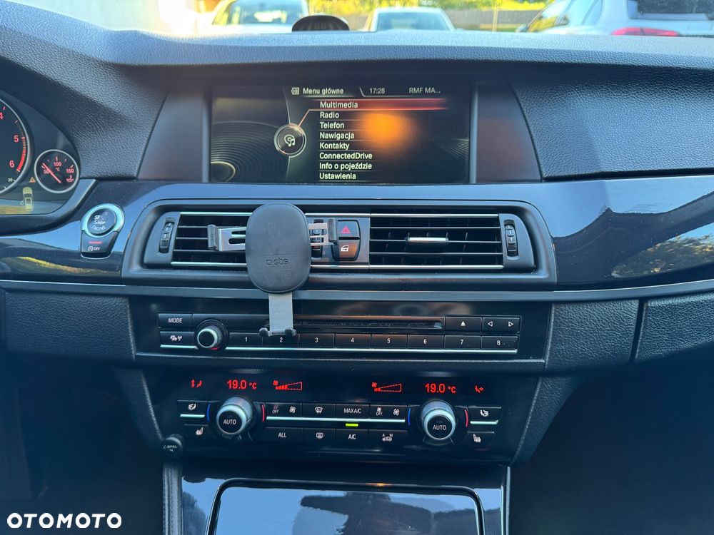 BMW Seria 5 520d - 10