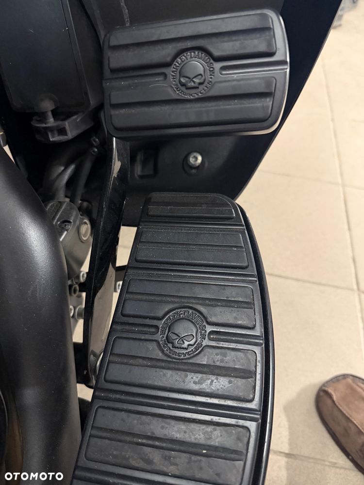 Harley-Davidson Touring Road Glide - 11