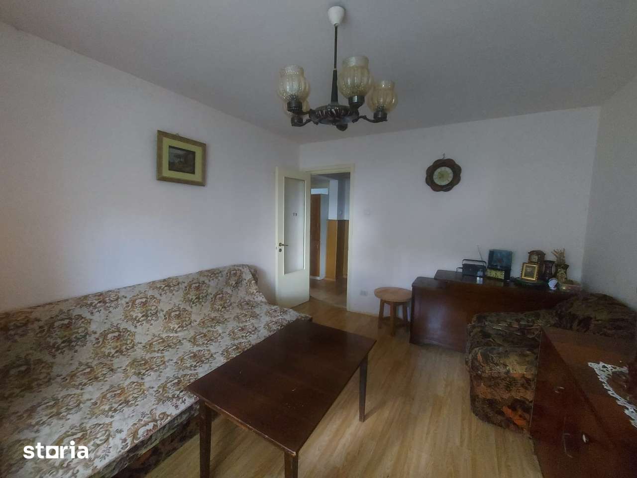 Vanzare apartament 3 camere, zona Aleea Trandafirilor Targoviste - Imagine principală: 3/10