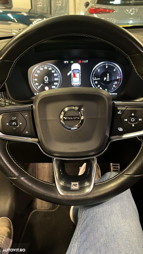 Volvo XC 40 T4 AWD R-Design - 9