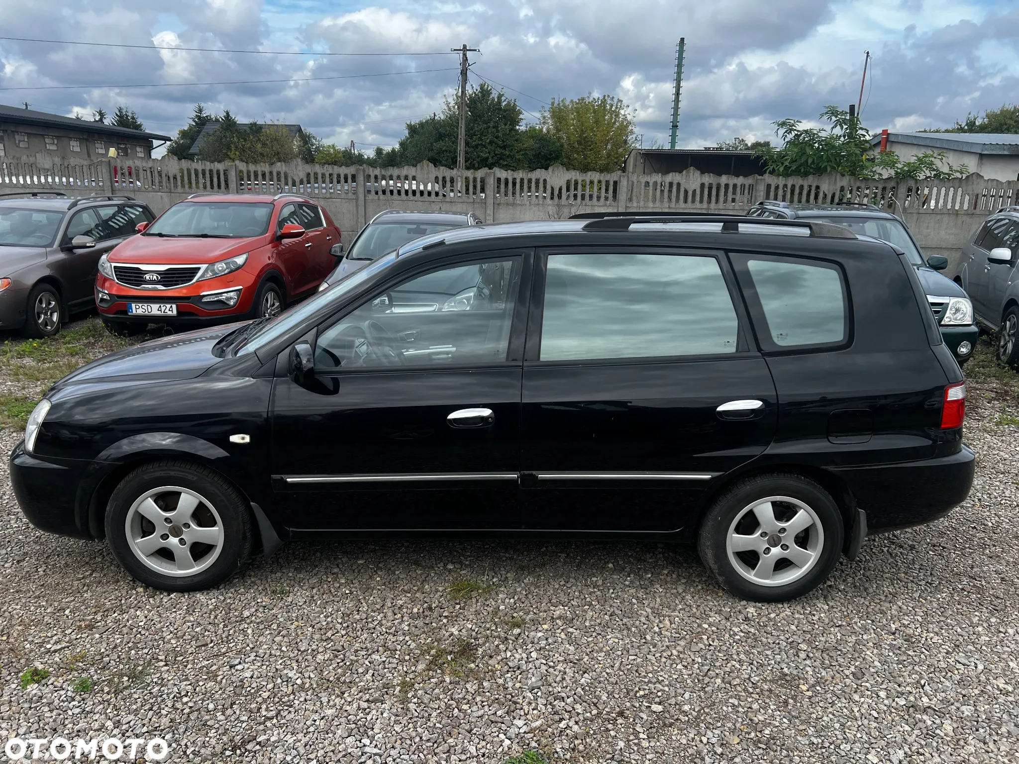 Kia Carens 2.0 EX - 12