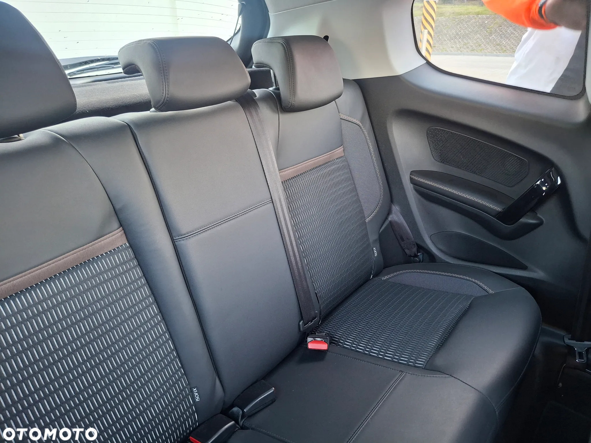 Peugeot 208 120 VTI Allure - 24