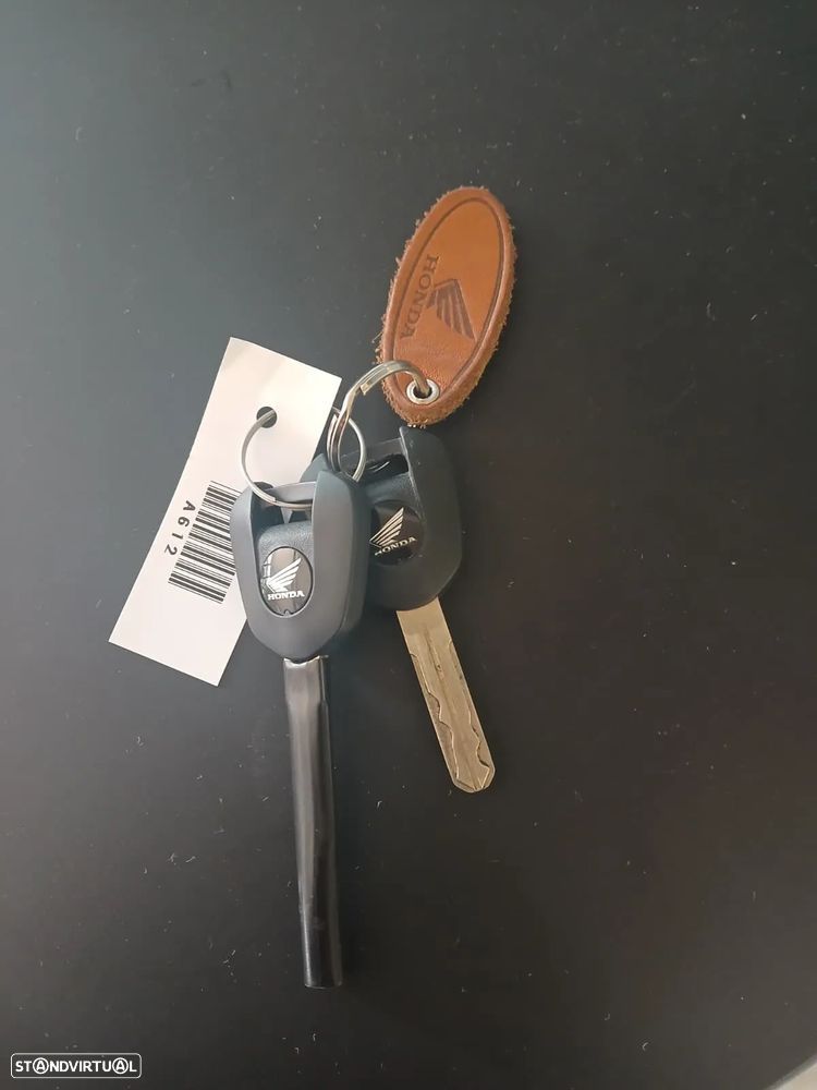 Honda CB CB 125 R - 11