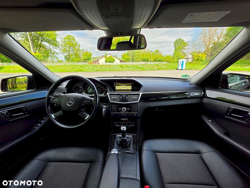 Mercedes-Benz Klasa E 250 CDI DPF BlueEFFICIENCY Avantgarde - 27