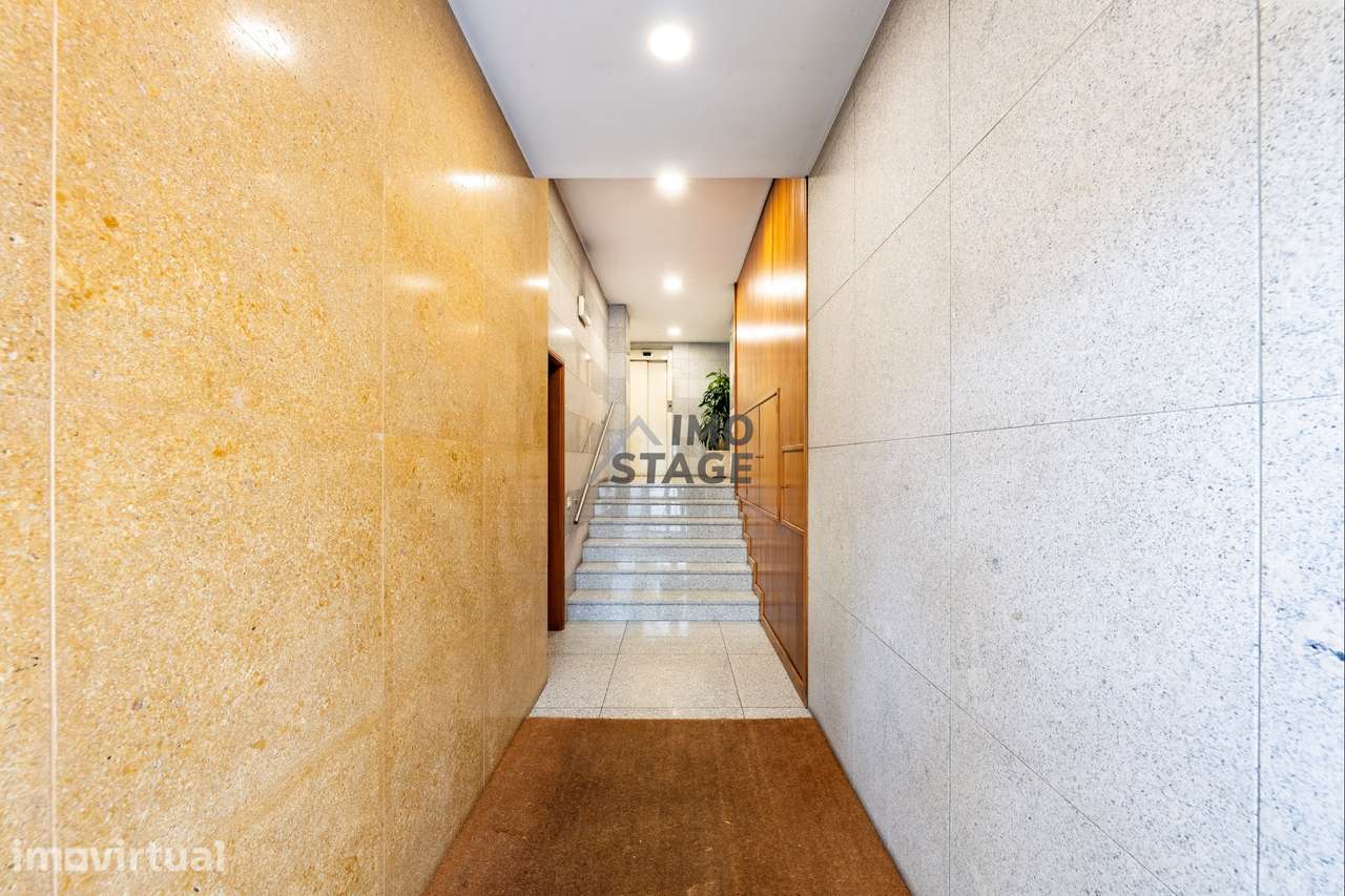 T2 com Excelente Exposição Solar | Localização Central em Santo Tirso - Grande imagem: 3/25