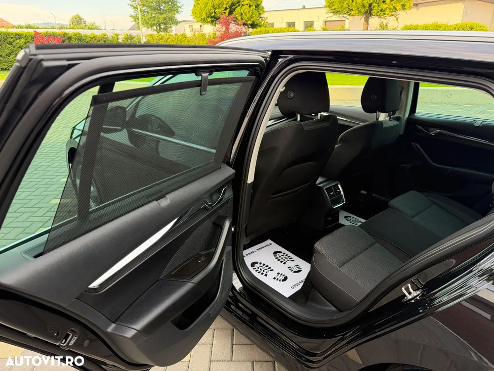 Skoda Octavia 2.0 TDI (Green tec) DSG Style - 9