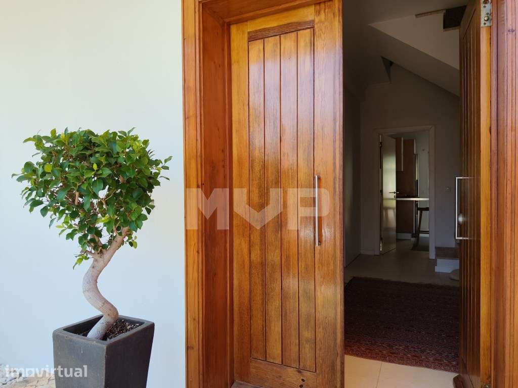 Moradia V3+1 com jardim em zona tranquila de Albufeira - Grande imagem: 2/41