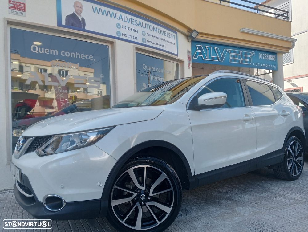 Nissan Qashqai 1.6 dCi Tekna Premium 17 Pele S Alcantara - 1