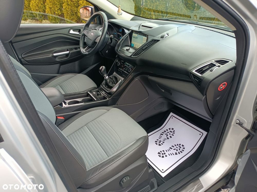 Ford Kuga 2.0 TDCi 2x4 Titanium - 23
