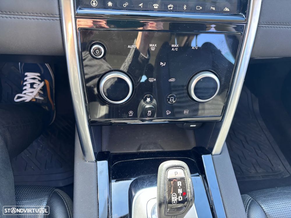 Land Rover Discovery Sport P300e SE - 43