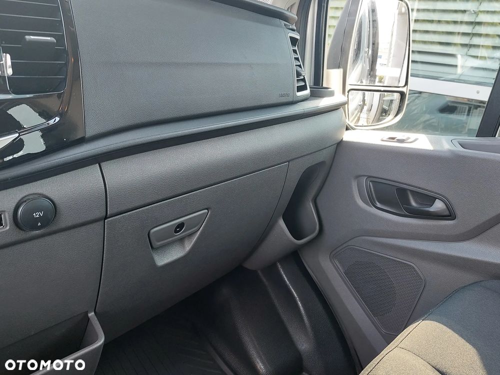Ford Transit - 11
