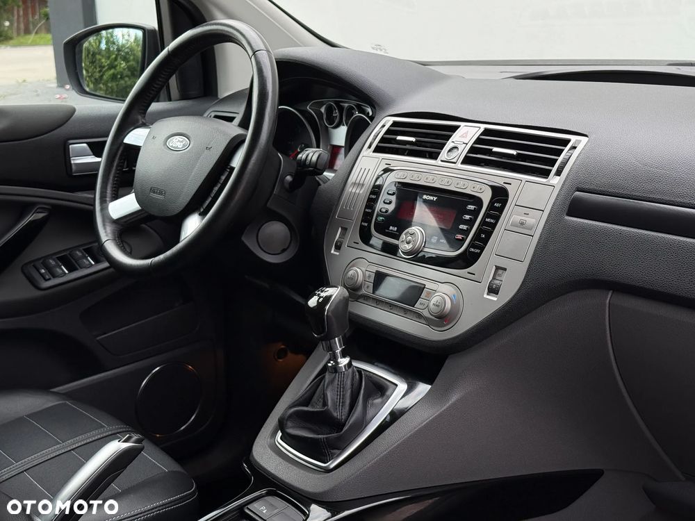 Ford Kuga - 26