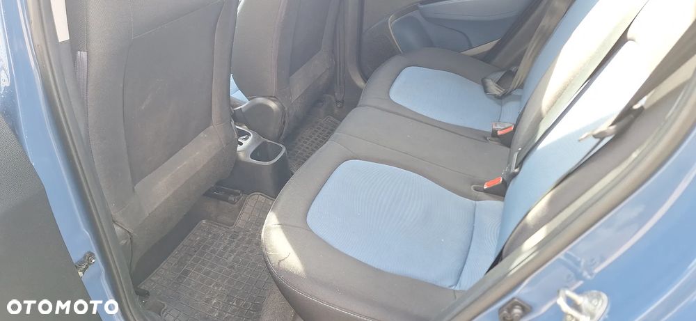 Hyundai i10 - 10