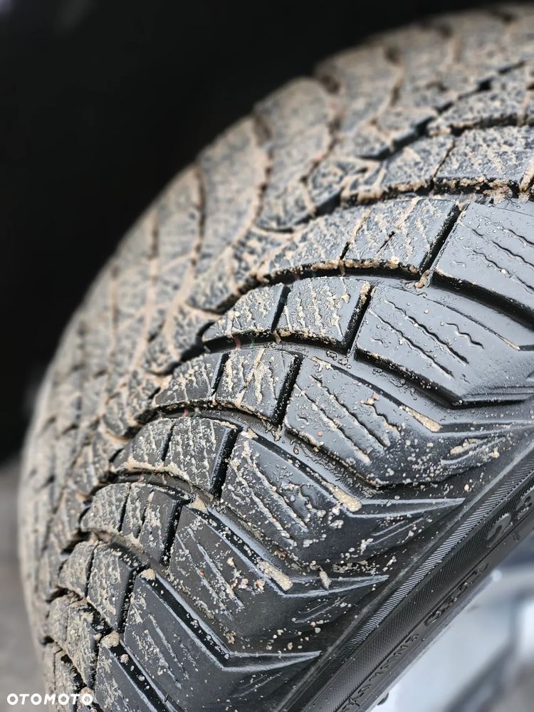 Skoda Superb 2.0 TDI DSG SportLine - 21