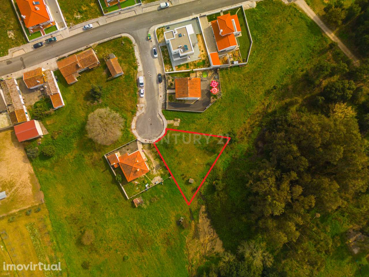 Lote de terreno com 646 m² situado em Casais da Areia, A-dos-Negros. - Grande imagem: 3/15