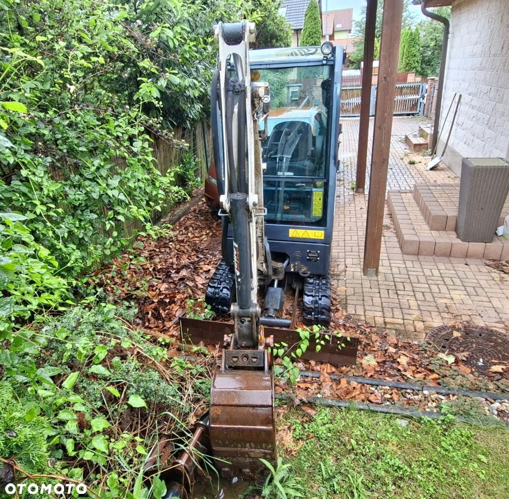 Bobcat E20 - 2