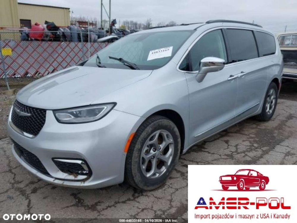 Chrysler Pacifica - 1