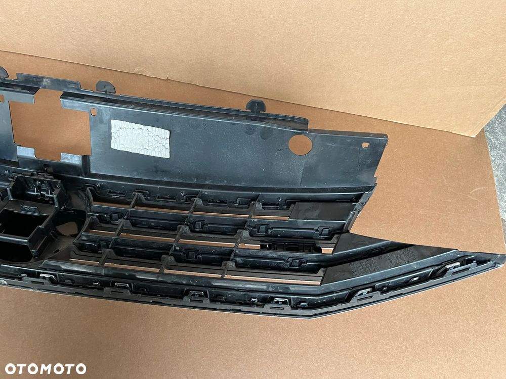 GRILL VW PASSAT B8 LIFT GTE ATRAPA ZDERZAKA VW PASSAT GTE 3G0 - 9