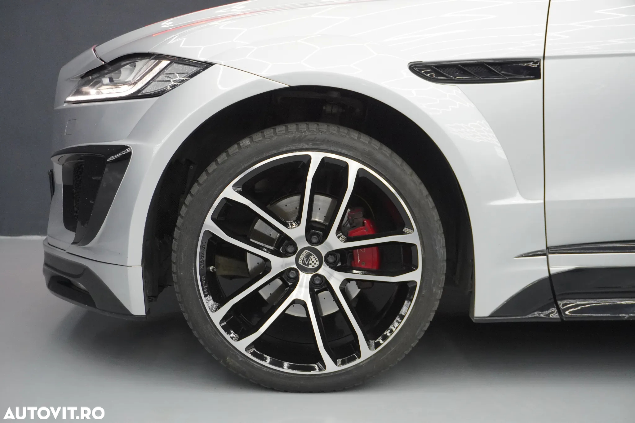 Jaguar F-Pace - 3