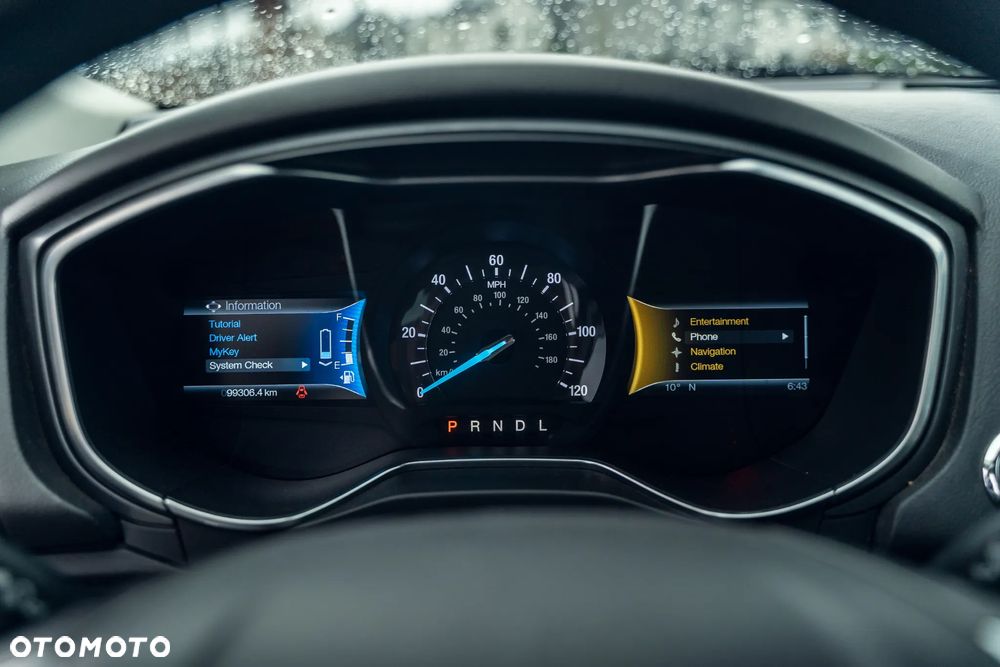 Ford Fusion 2.0 EcoBoost Titanium - 17