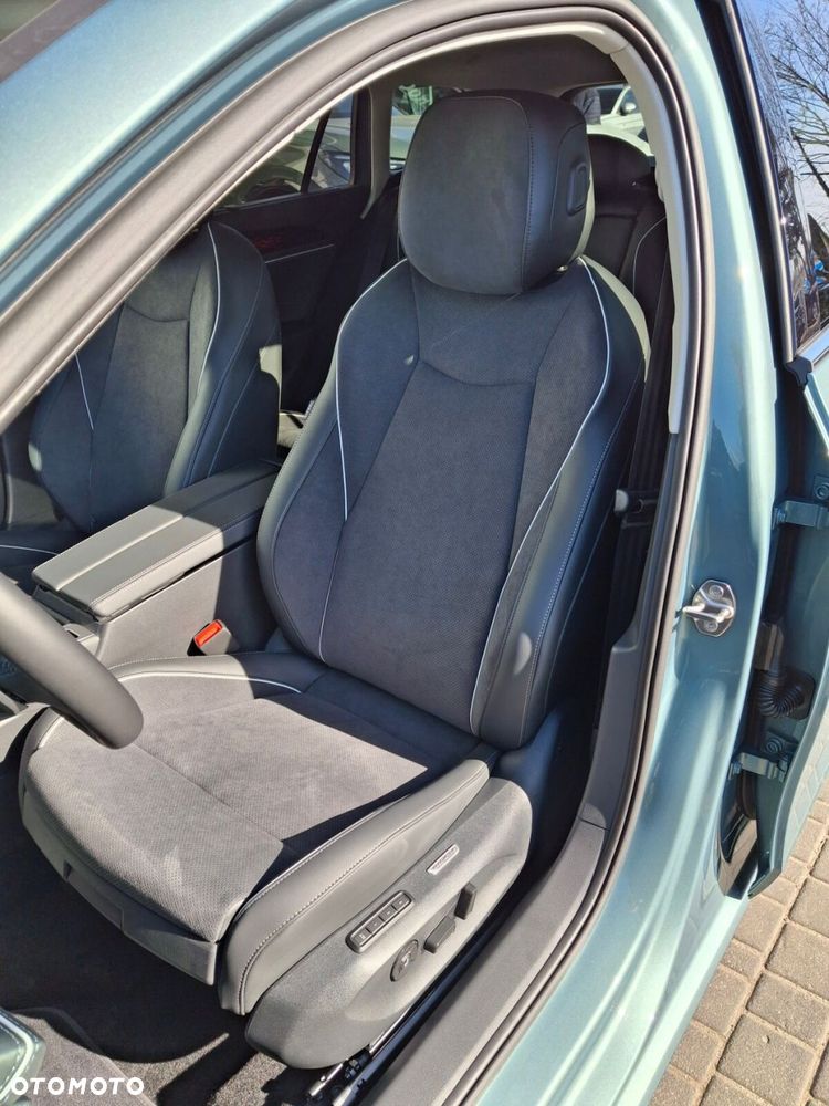 Volkswagen Passat - 14