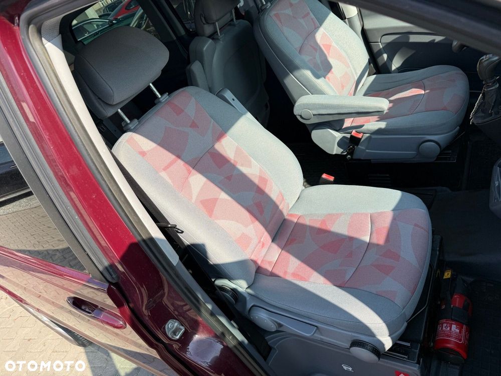 Mercedes-Benz Viano - 13