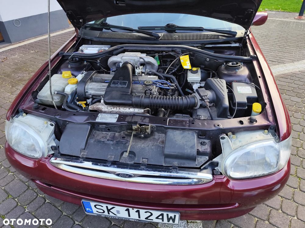 Ford Escort 1.6 Ghia - 13
