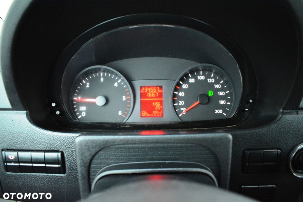 Volkswagen CRAFTER 35 2.0 TDI - 33