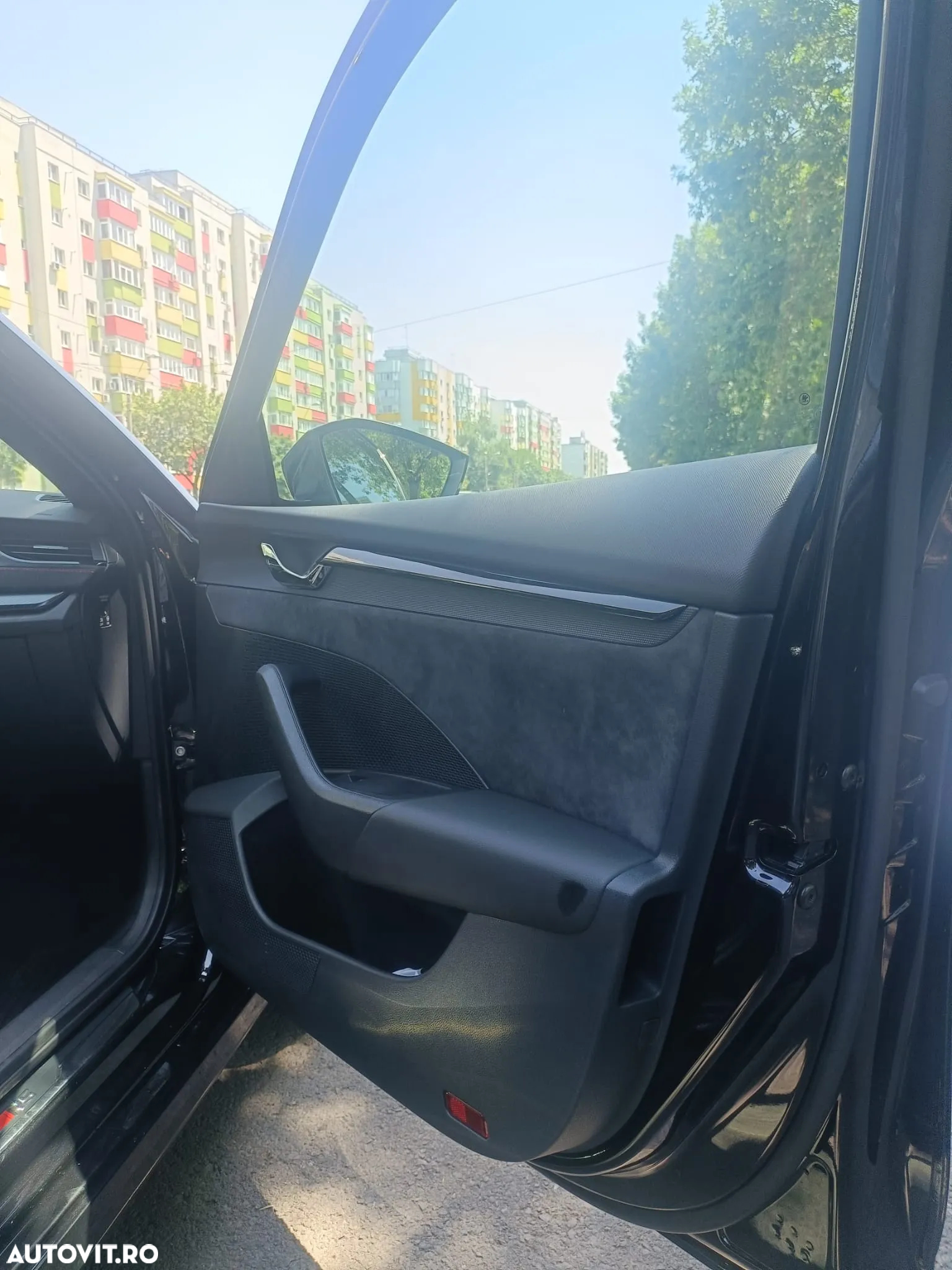 Skoda Octavia 2.0 245 TSI DSG RS - 10