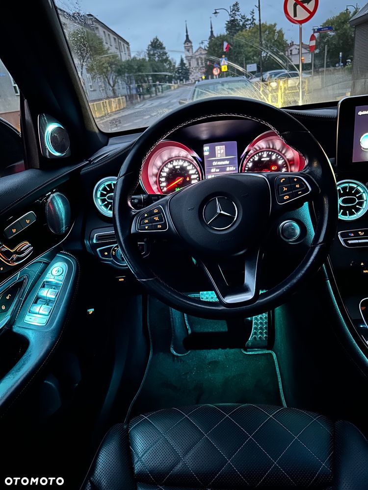 Mercedes-Benz GLC 300 4Matic 9G-TRONIC AMG Line - 33