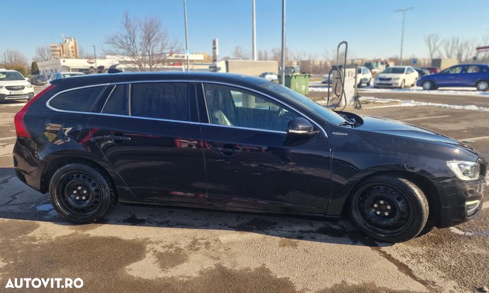 Volvo V60 D6 Plug-In-Hybrid AWD Geartronic Summum - 5