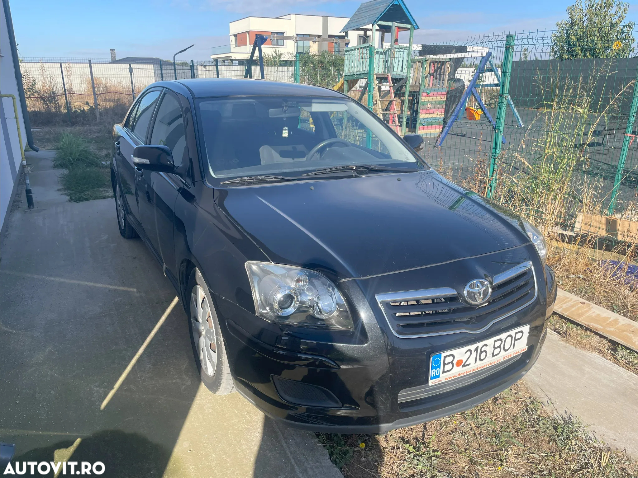 Toyota Avensis - 6