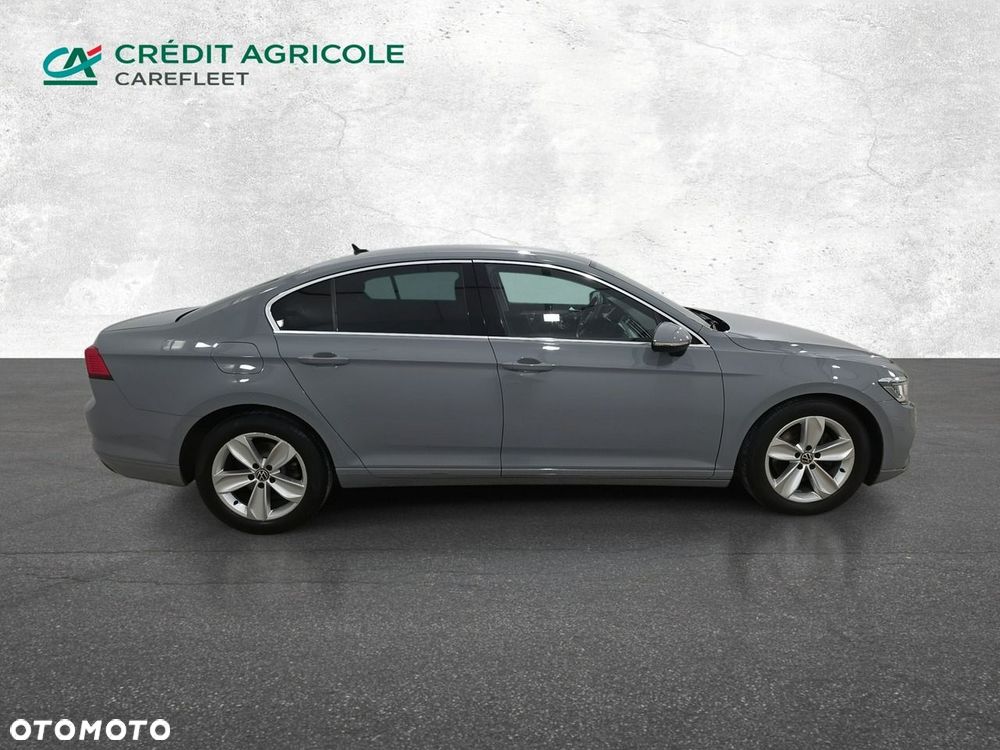 Volkswagen Passat - 5