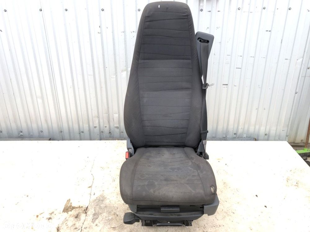 FOTEL LEWY PRZÓD - 1890.00 PLN - SCANIA P,G,R,T - series 2003 - 2022 R 450 - 1