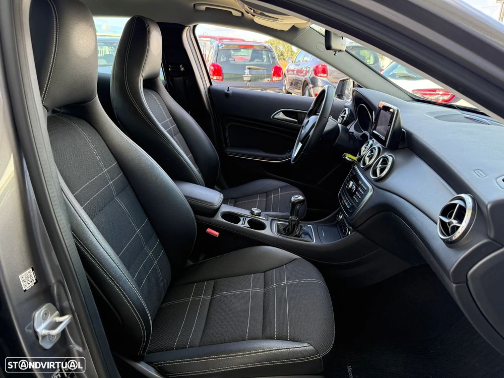 Mercedes-Benz GLA 180 CDI Urban - 29