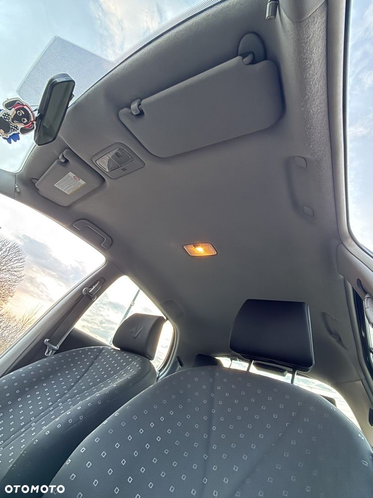 Toyota Yaris 1.3 Terra - 16