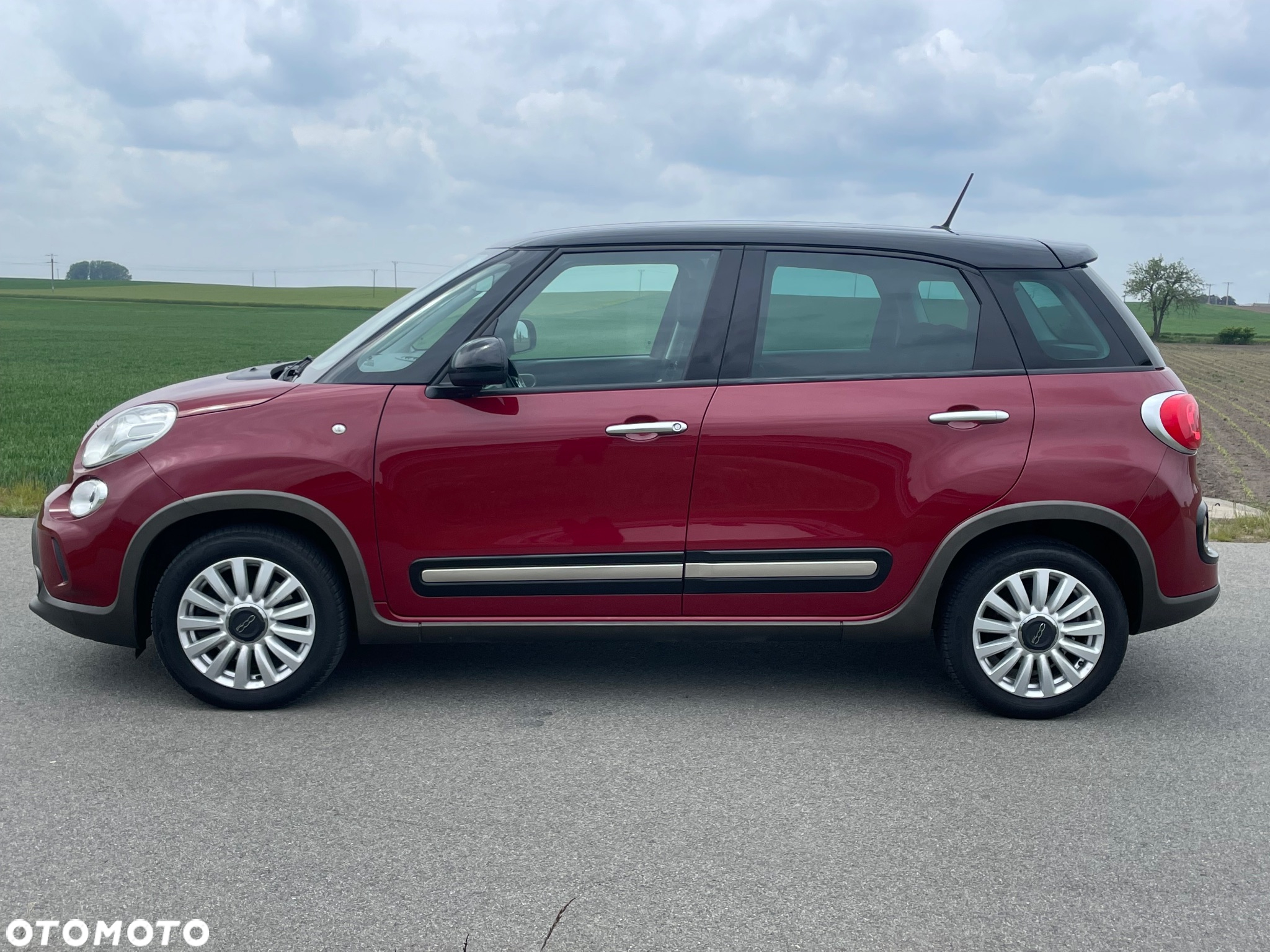 Fiat 500L 1.4 T-Jet 16V Urban Edition - 11