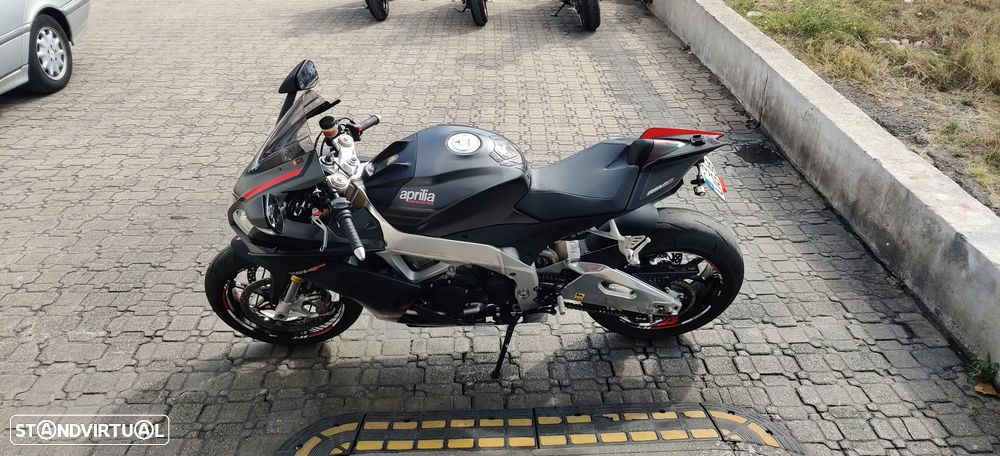 Aprilia RSV 4 RR - 4