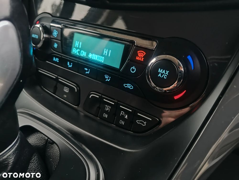 Ford Kuga 2.0 TDCi 4x4 Titanium - 30