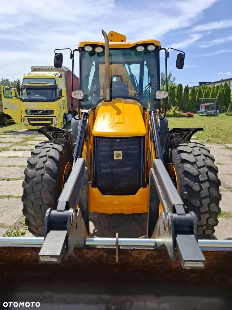 JCB 4CX - 18