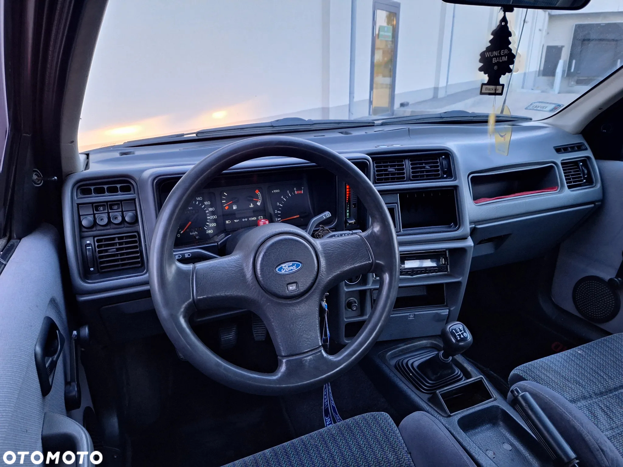 Ford Sierra 2.0i S Coupe - 6