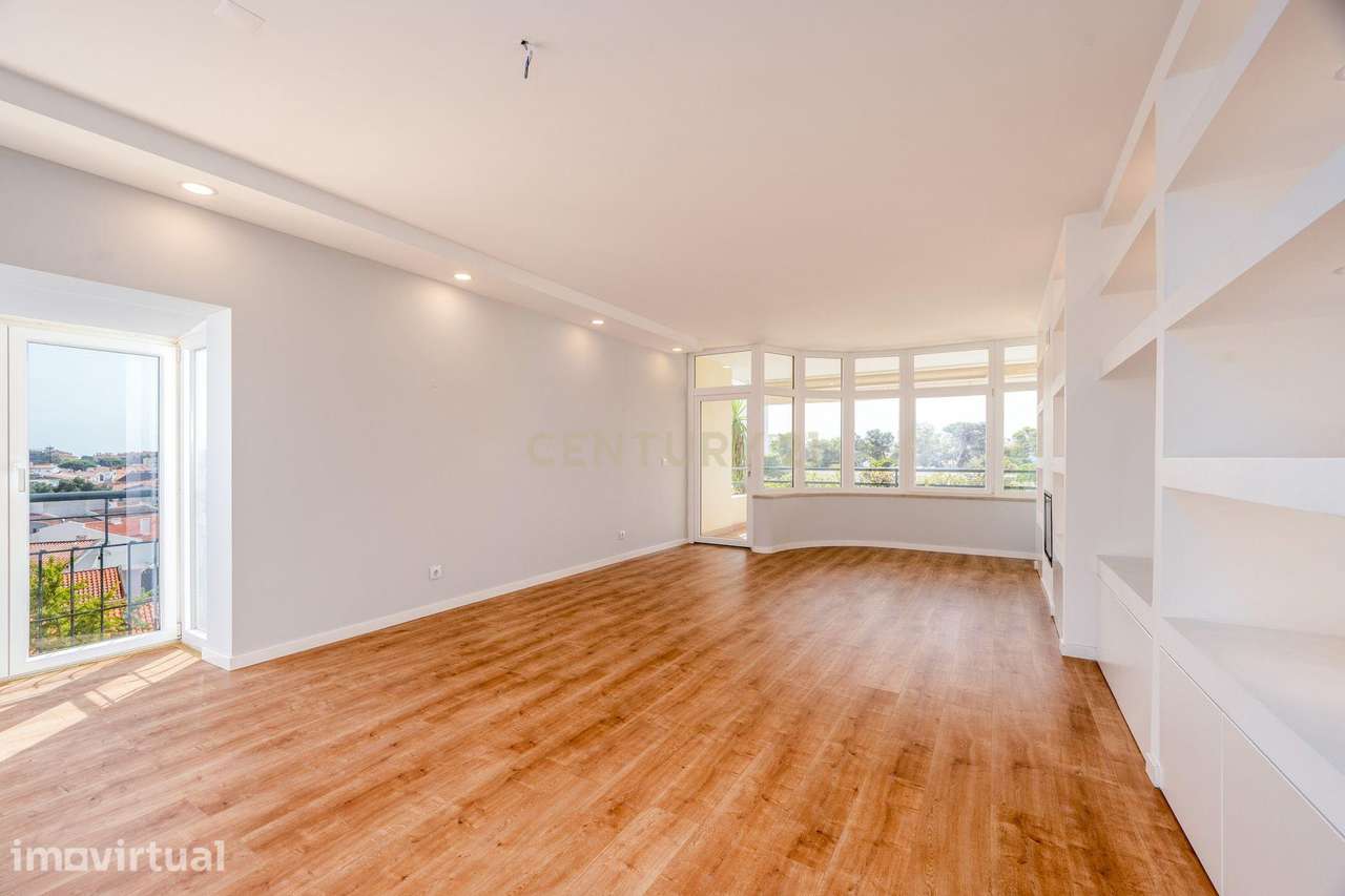 T3 de Luxo com Vista Mar, Varanda, Garagem e Arrecadação - Grande imagem: 4/31