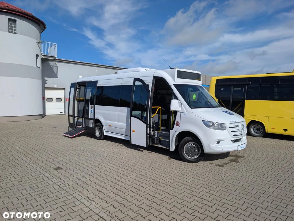 Mercedes-Benz Sprinter 517 - 10