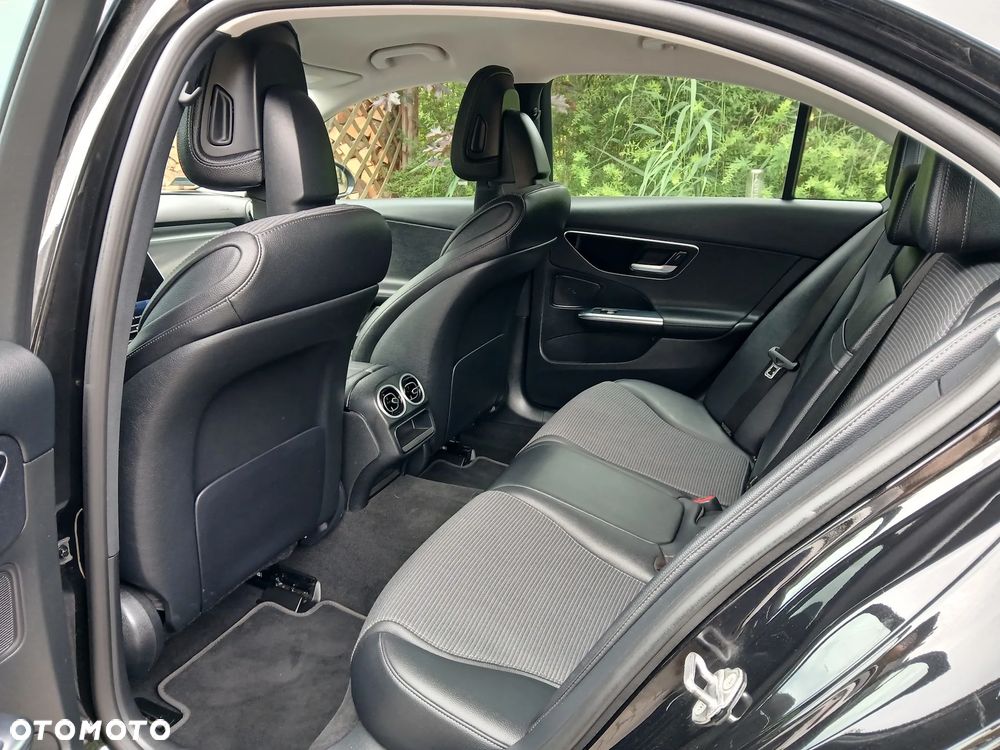 Mercedes-Benz Klasa C 200 mHEV 4-Matic Avantgarde - 12