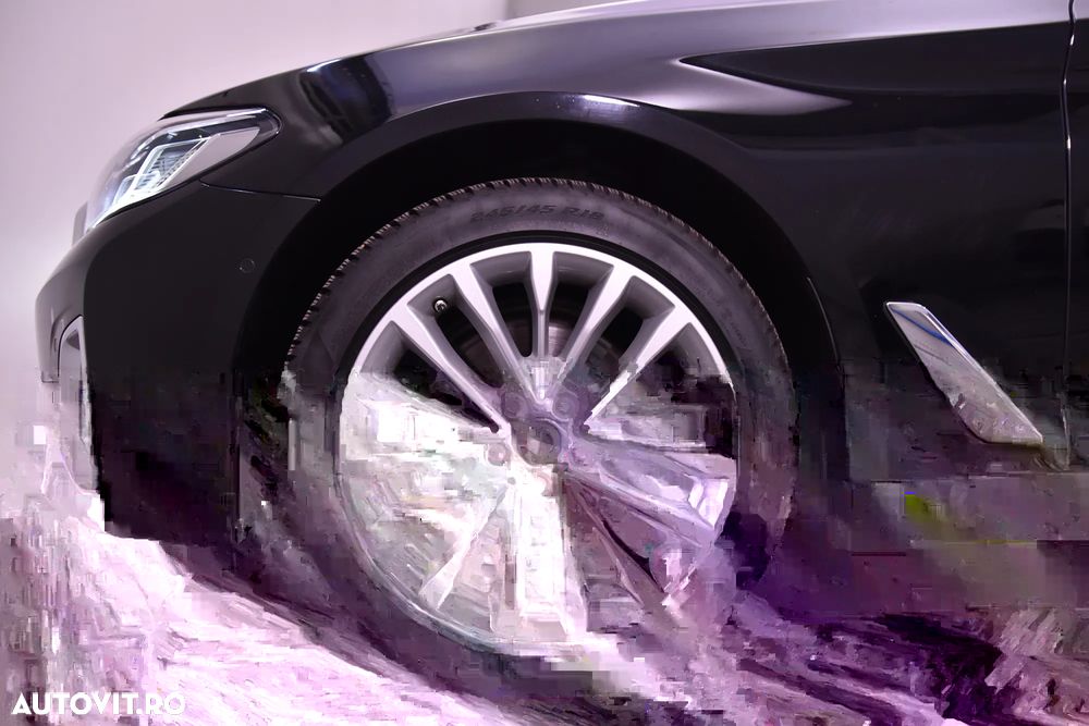 BMW Seria 5 520i AT - 13