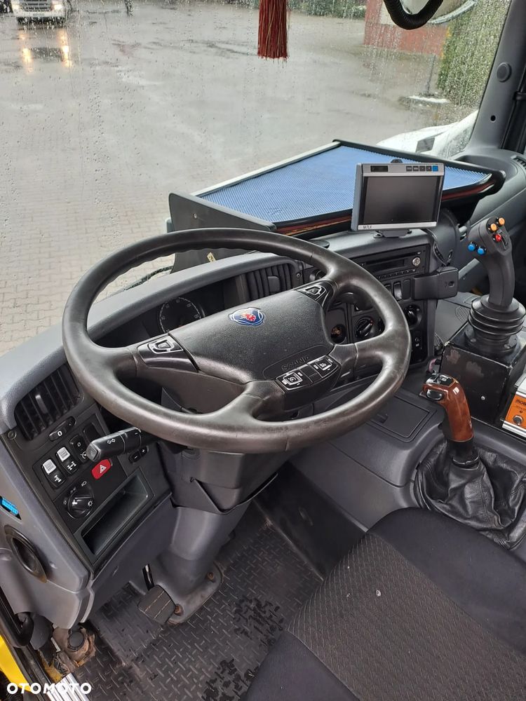 Scania P420; 8X4 - 11