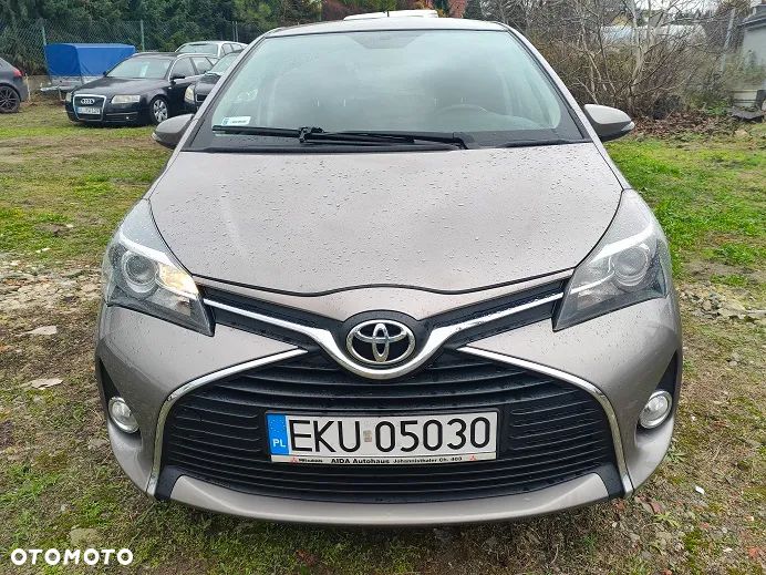 Toyota Yaris 1.33 Premium - 6