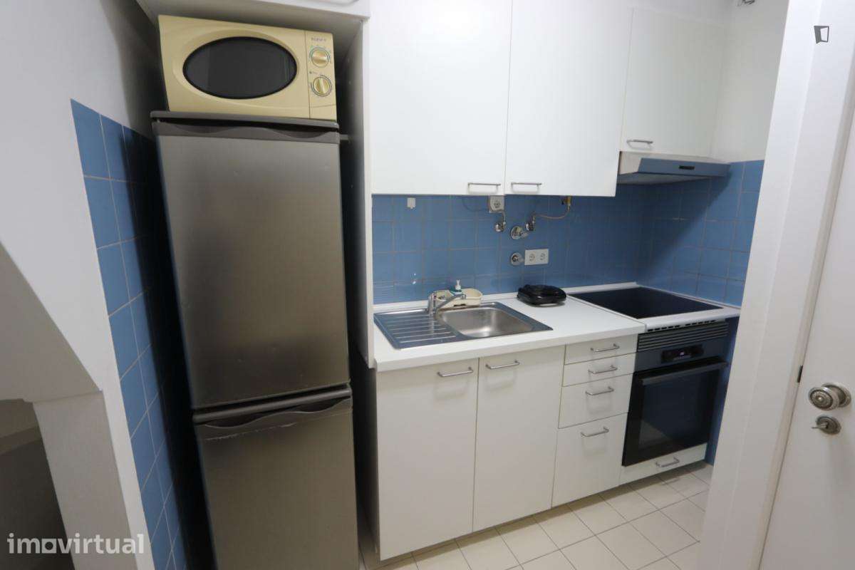 Quarto - localizado em Martim Moniz Lisbon - Grande imagem: 5/10