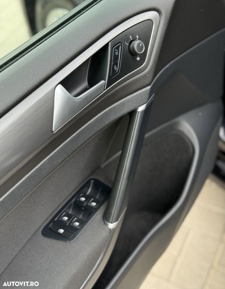 Volkswagen Golf - 19