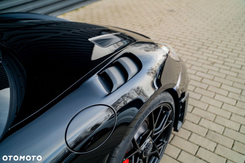 Porsche 718 Spyder - 5